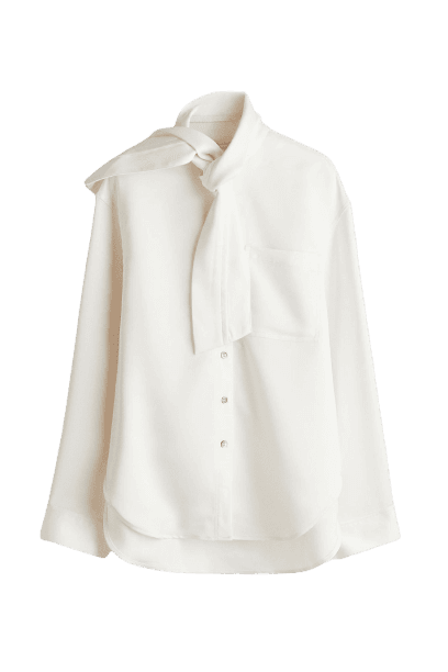 Blusa com gola laço
