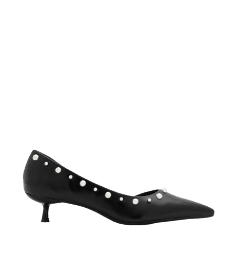 Sapato em PU com Salto Kitten Heel e Aplicação de Studs