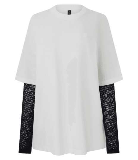 Blusa Oversized com Decote Canoa e Mangas Longas em Renda