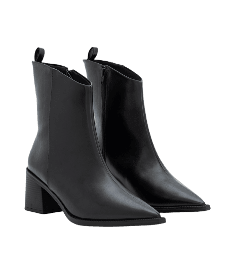 Bota Cano Curto Assimétrico em PU com Bico Fino