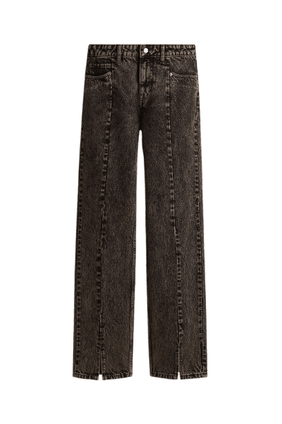 Calça jeans com fenda nas pernas
