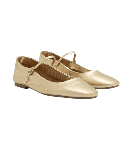 Sapatilha de Couro com Bico Quadrado e Detalhe em Fivela